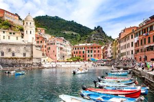 Borgo-e-Porto-di-Vernazza-Cosa-Vedere-alle-Cinque-Terre