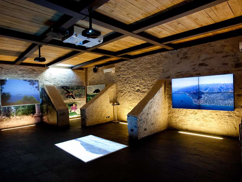 Centro-Multimediale-Riserva-Isola-Gallinara