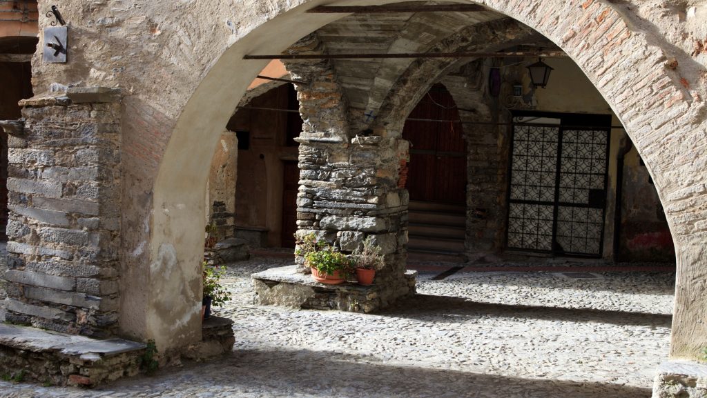 portico-triora