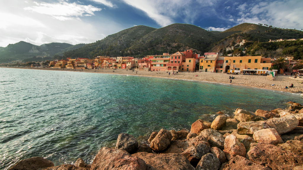 varigotti-case-spiaggia