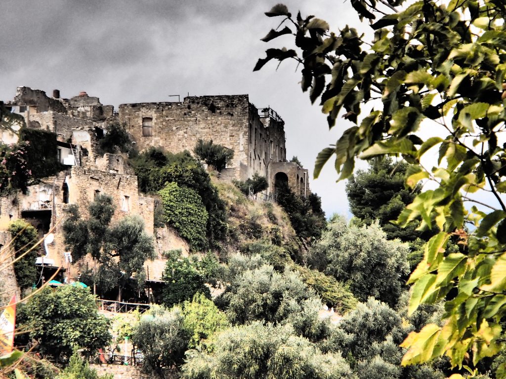 bussana-vecchia-castello