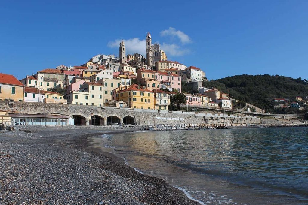 cervo-ligure-spiaggia
