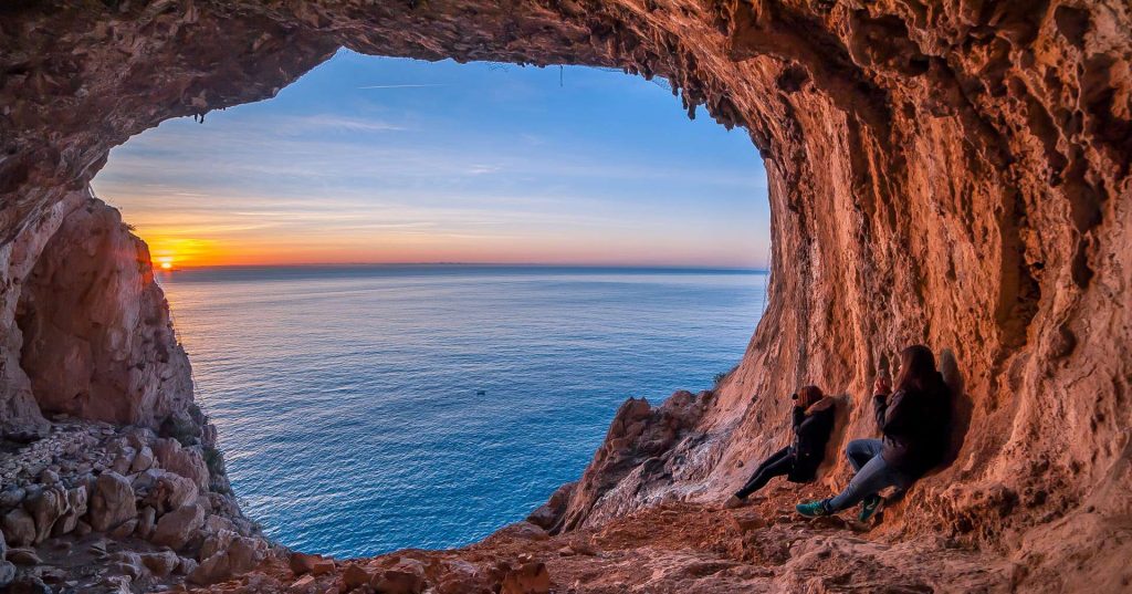 grotta-dei-falsari-Varigotti