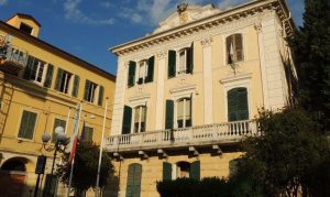 palazzo-maglione-diano-marina