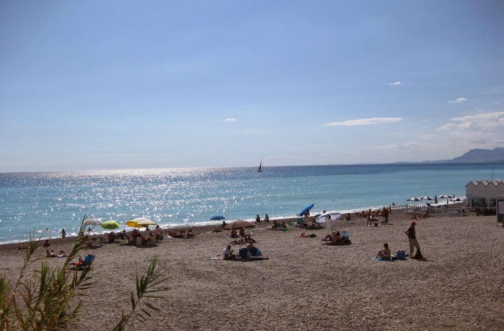 spiaggia-libera-bordighera