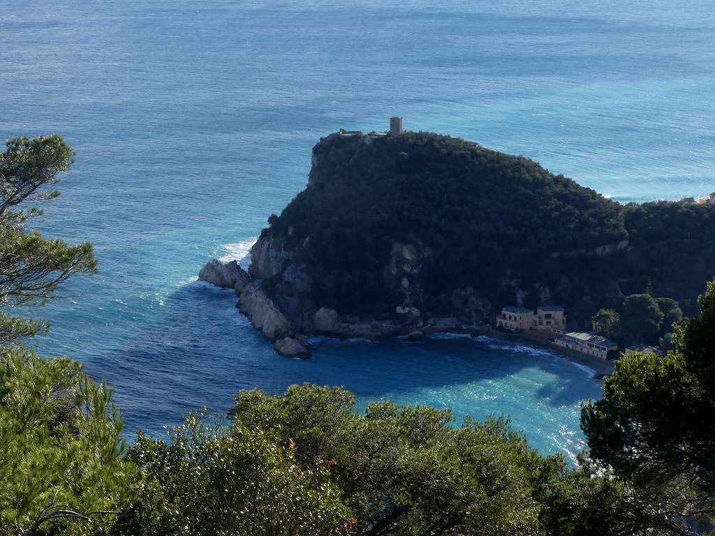 torre-saracena-varigotti