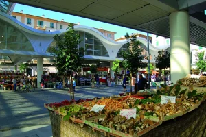 piazza-cavour-la-spezia